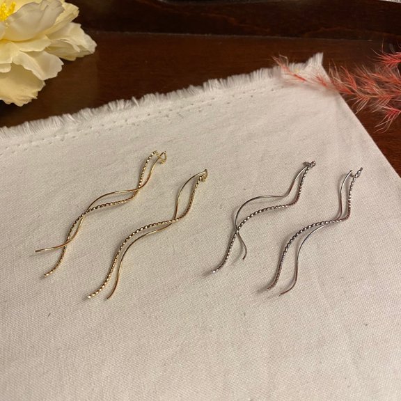 Stunning Spiral Threader earrings