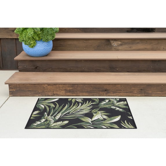 Stunning Transitional 2' x 3' Black and Green Polypropylene Outdoor Area Rug