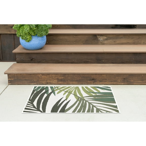 Stunning Transitional 2' x 3' Cream and Green Polypropylene Outdoor Area Rug