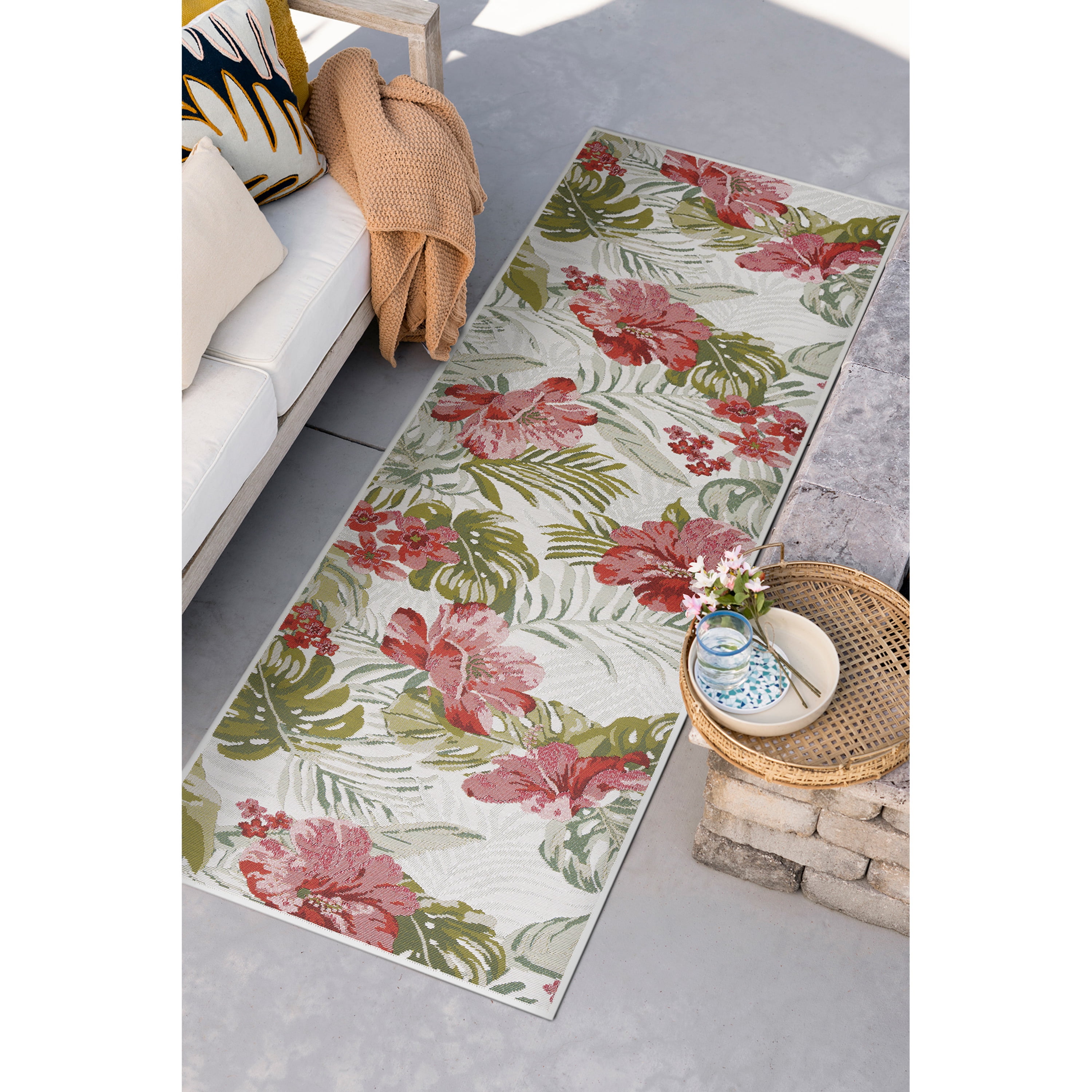 Stunning Transitional 2' x 7' Cream and Pink Polypropylene Outdoor Area Rug