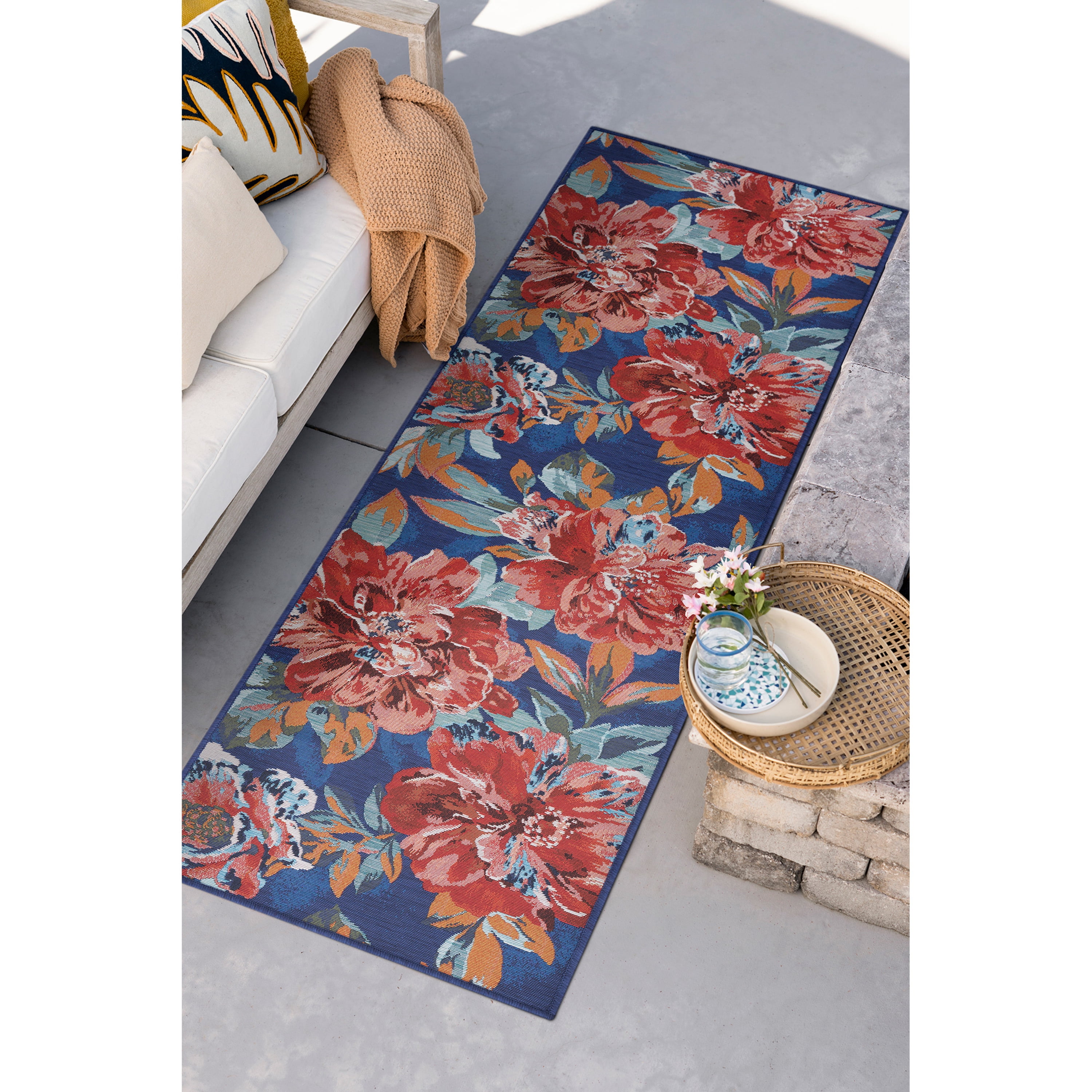 Stunning Transitional 2' x 7' Multi-Color Polypropylene Outdoor Area Rug