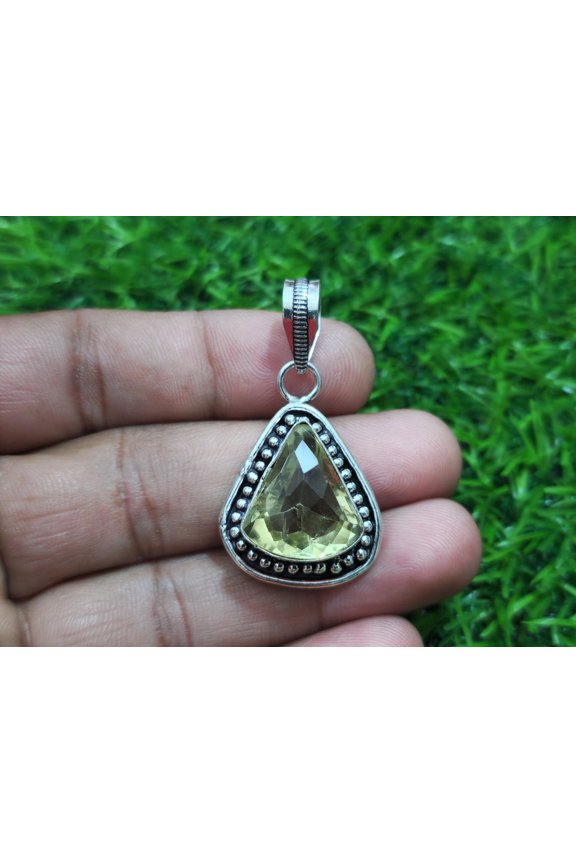 Stunning Yellow Lemon Quartz Cut Gemstone Handmade 925 Sterling Silver Pendant 19 mm