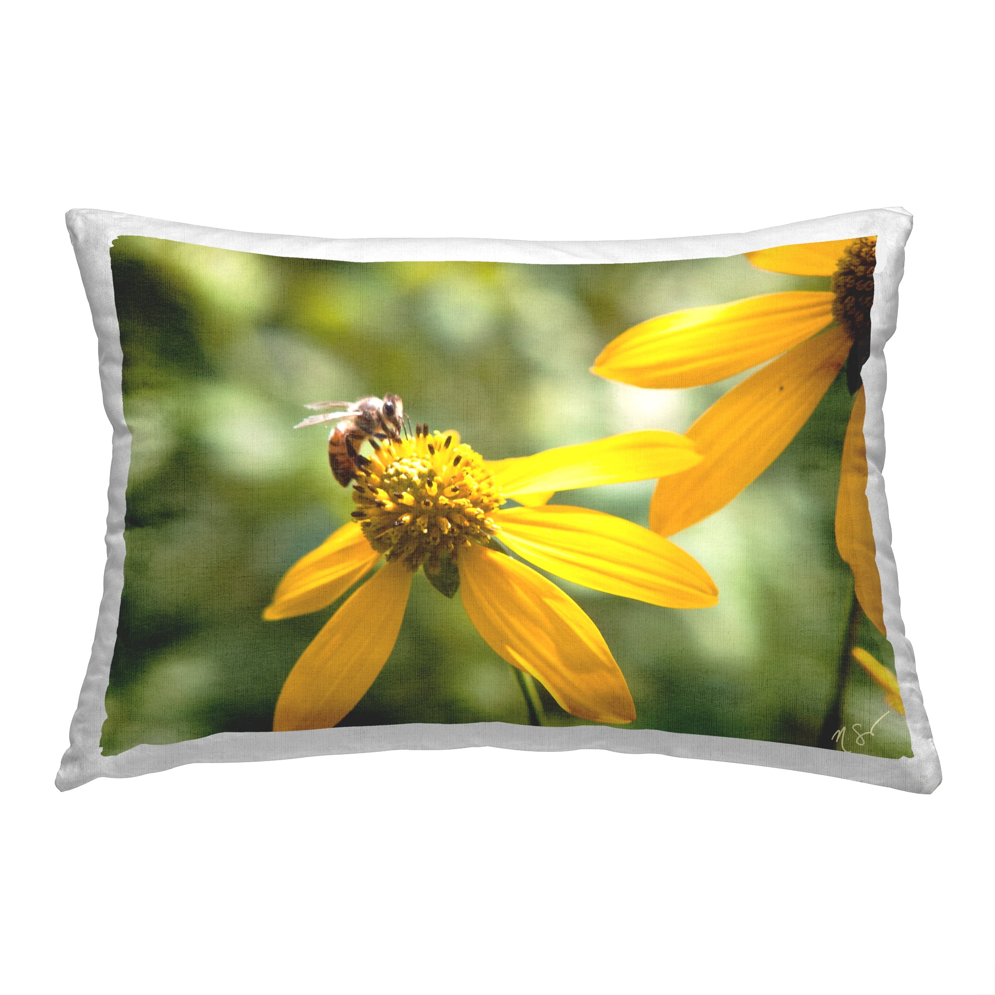 Stupell Industries Bee on Daisies Decorative Printed Throw Pillow, 14 x 20