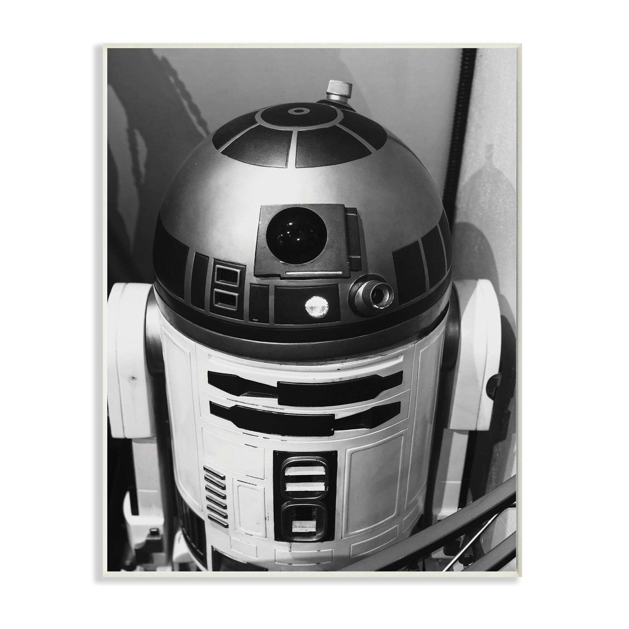 Stupell Industries Science Fiction Robot Icon Black and White Photograph,10 x 15,Designed by Nice Nshuti
