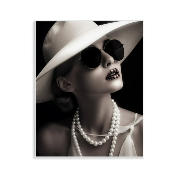 Stupell Industries Trendy Girl with Striped Lips Novelty Painting Unframed Art Print Wall Art, 11 x 14