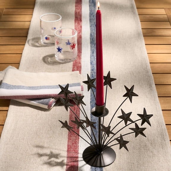 Style Black Five-pointed Star Candlestick Is Suitable For Independence Day Scenes.