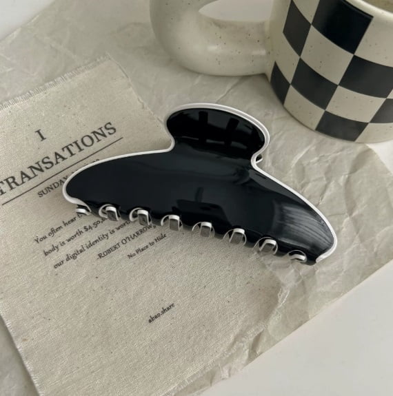 Stylish Acetate Shark Hair Clip - Strong Grip for All Hair Types - Perfect for Daily Wear, Commuting, and Dates
