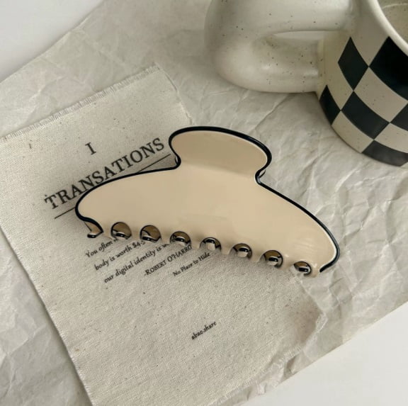 Stylish Acetate Shark Hair Clip - Strong Grip for All Hair Types - Perfect for Daily Wear, Commuting, and Dates