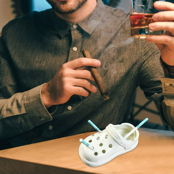 Stylish Desktop Ornament Ceramic Shoe Ashtray for Home Living Room Bedroom Bathroom High- Decorative Piece