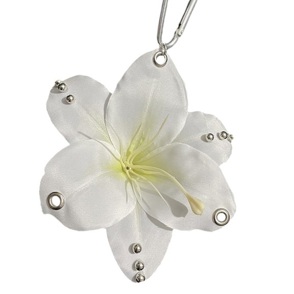 Stylish Flower Keychain Bag Pendant Keyring Mobile Phone Charm Alloy Texture