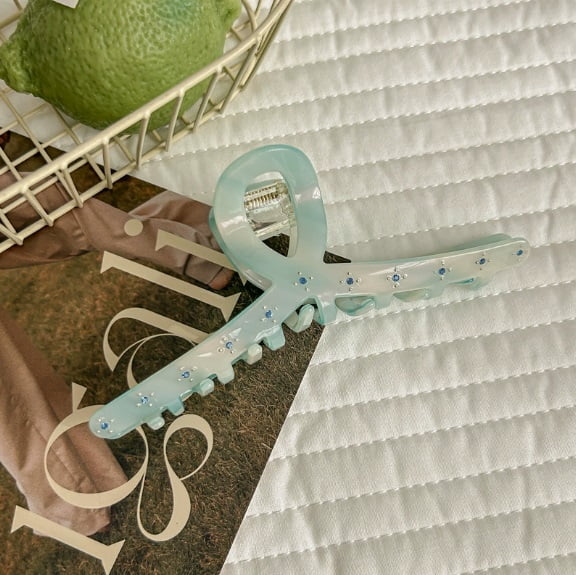 Stylish Jelly Acetate Shark Hair Clip - Strong Grip for Thick Hair, Versatile for Work, Dates, and Everyday Use