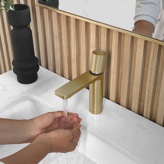 Stylish Ht 7 ½" Single Handle Brushed Gold Bathroom Faucet B-104G