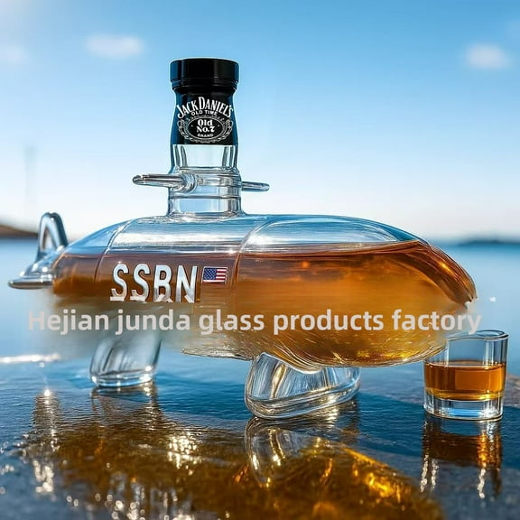 Submarine Shape Whiskey Decanter, US Navy Ballistic Missile Submarine Glass Bottle with Stopper, 300ml Borosilicate Glass Novelty Liquor Bottle, Unique Military Themed Gift for Men & Collectors