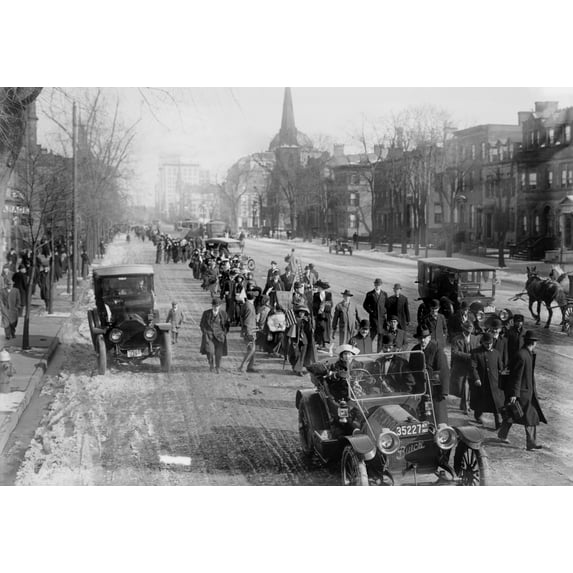 Suffrage Hikers On Way To Washington Walking Through Newark History (24 x 18)