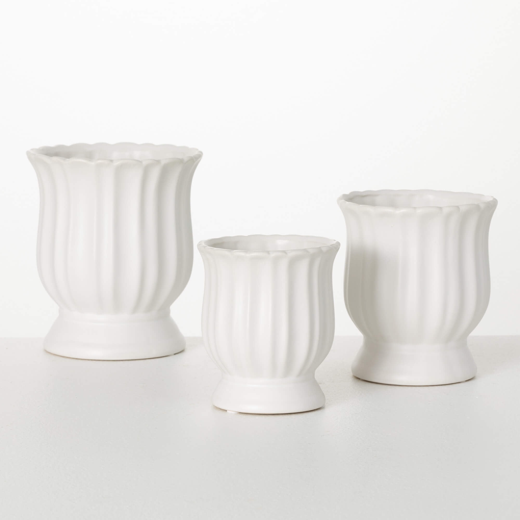 Sullivans 7", 6" & 5.25" White Tulip Planter Set of 3, Ceramic