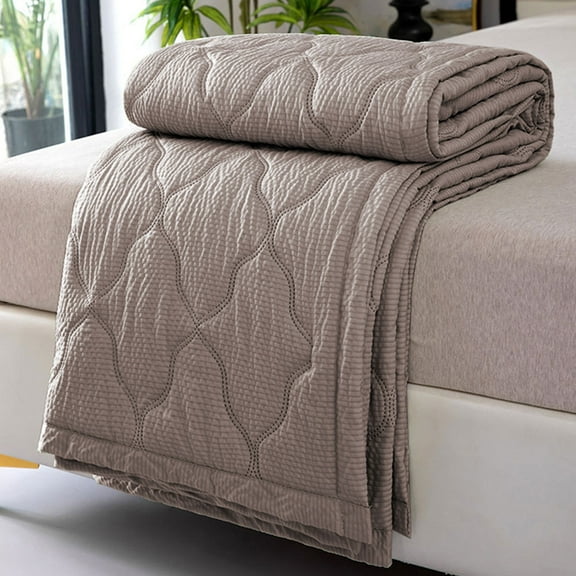 Summer Cool Ice Silk Air Conditioner Quilt, Bubble Yarn Washable Lightweight Thin Blanket, Breathable Cool Feeling Summer Quilt for Bedroom Living Room Sofa, 39.37*59.06in, Coffee