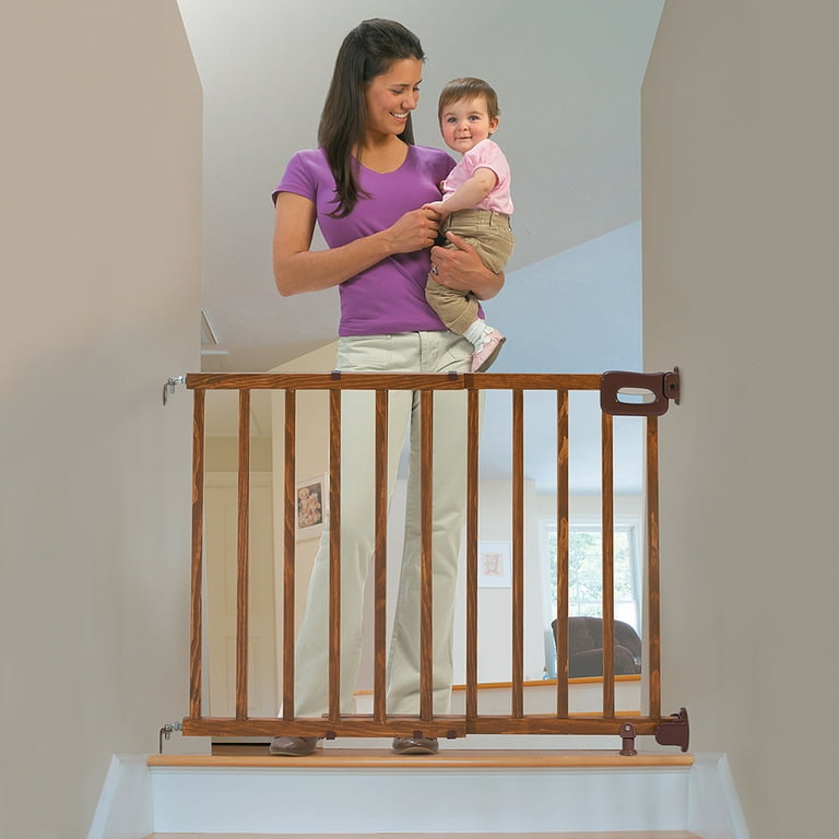 Summer Infant Decorative Wood Baby Gate, 30