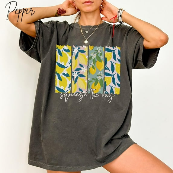 Summer Tshirt Lemon Graphic Tee Gift for Her, Trendy Summer Fruits Tshirt, Cute Beach Coverup, Amalfi Coast Vibes, Plus Sizes