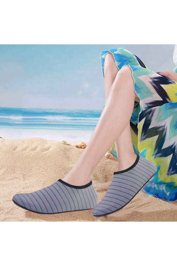 Water Shoes for Womens Mens, Barefoot Aqua Yoga Socks, Perfect for Pool Beach Surf Walking Water Park Boating Sports Water Shoes (Gray, 4-4.5)