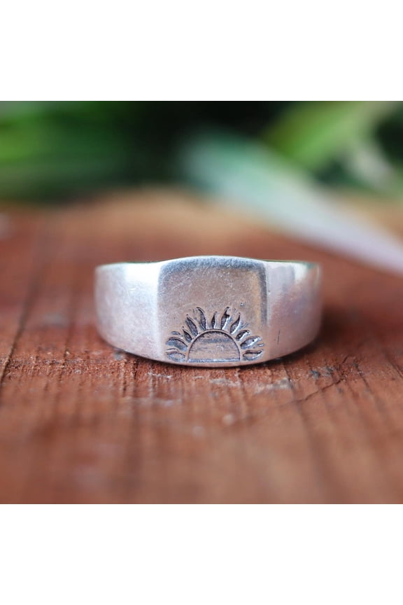 Sun Engraved Silver Ring, 925 Sterling Silver Ring, Wide Band Ring, Handmade Ring, Sun Symbol Ring, Everyday Ring, Statement Ring, Gift Item