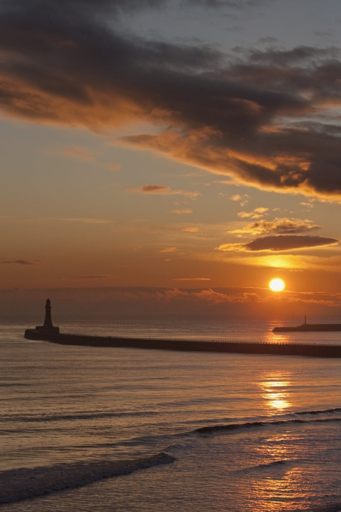 Sunderland Tyne And Wear England A Lighthouse At The End Of A Pier Canvas Art - John Short Design Pics (24 x 38)