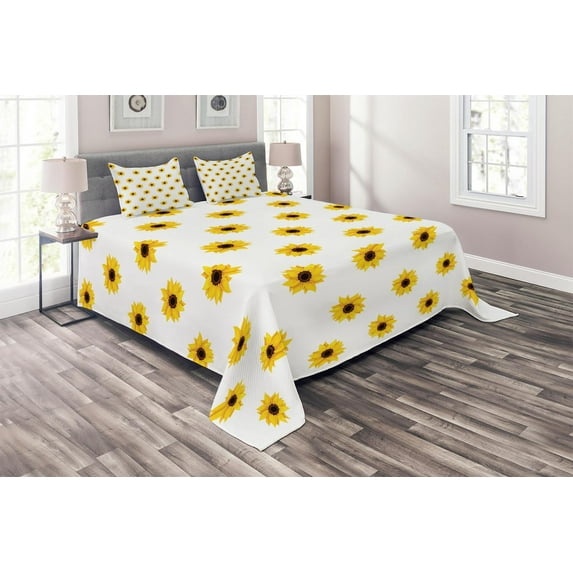 Sunflower Coverlet Set Queen Size, Sunflower Pattern on a White Background Vibrant Nature Elements Simple Seasonal Art, Quilted 3 Piece Decor Bedspread Set with 2 Pillow Shams, Yellow, by Ambesonne