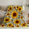 thumbnail image 1 of Sunflower Patterned Soft Fleece Throw Blanket - Perfect for All Seasons, 1 of 6