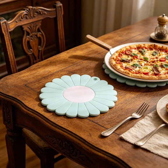 Sunflower Shaped Silicone Trivet,Heat Resistant Anti-Scald Pot Mat,Non-Slip Table Protector for Plates,Pans,Cups,Kitchen,Dining Table,Home Decor