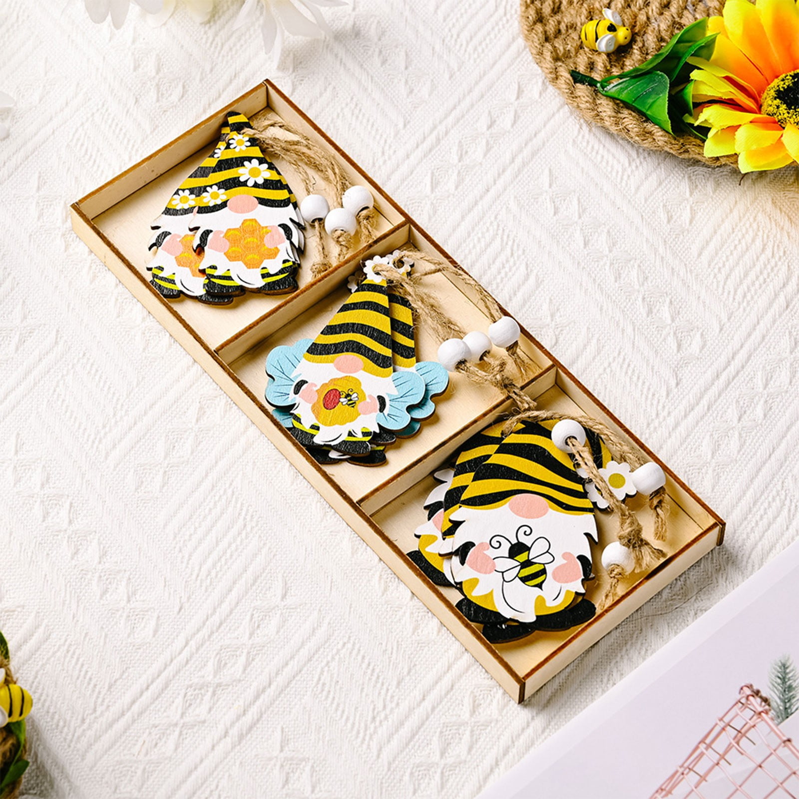 Sunggoko Border Bee Festival Decorations Painted 3 Grid Wooden Box