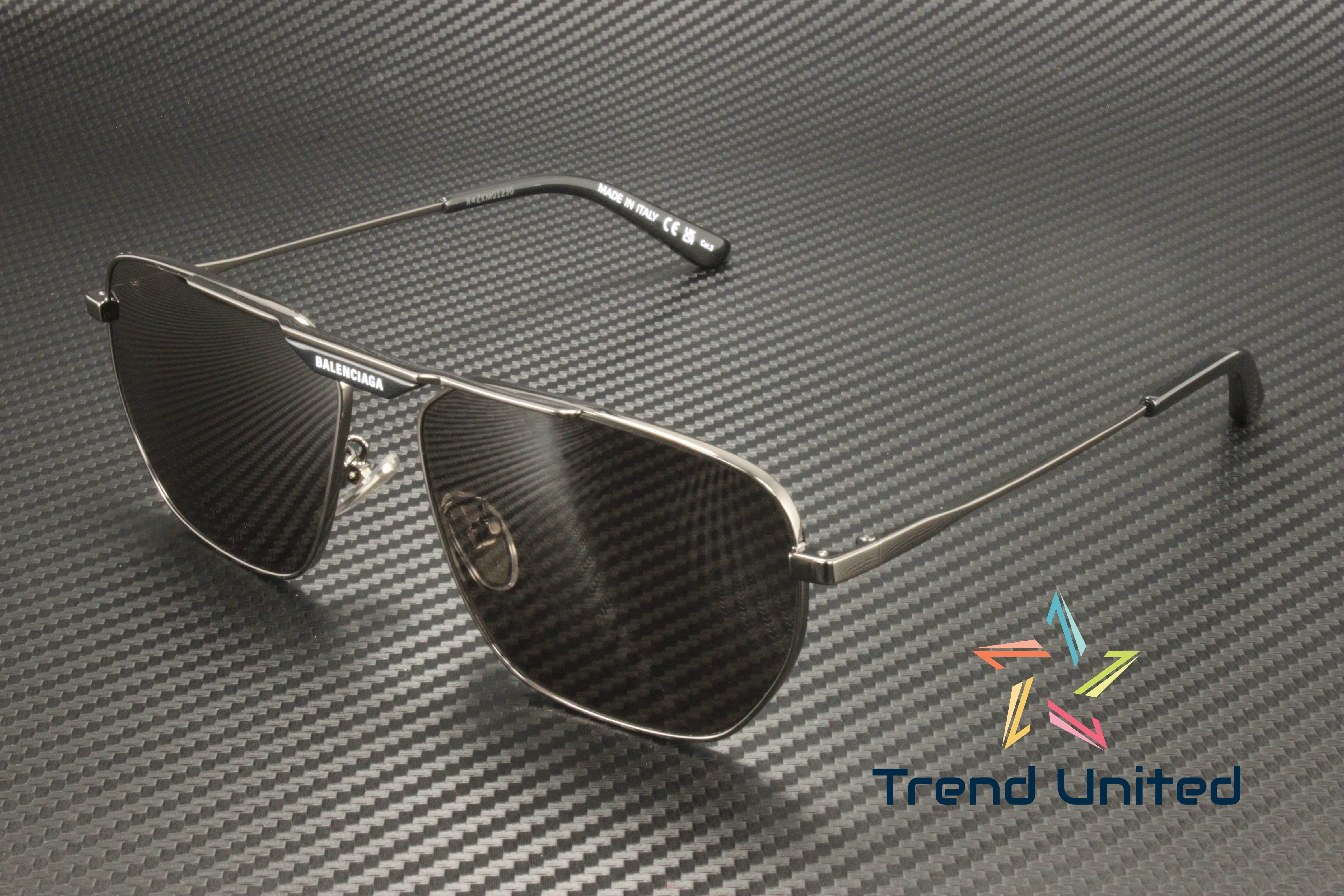 NEW BALENCIAGA BB0298SA 001 AVIATOR BLACK  METAL UNISEX SUNGLASSES BALENCIAGA Sunglasses Balenciaga BB0298SA - Mia Burton main image 4
