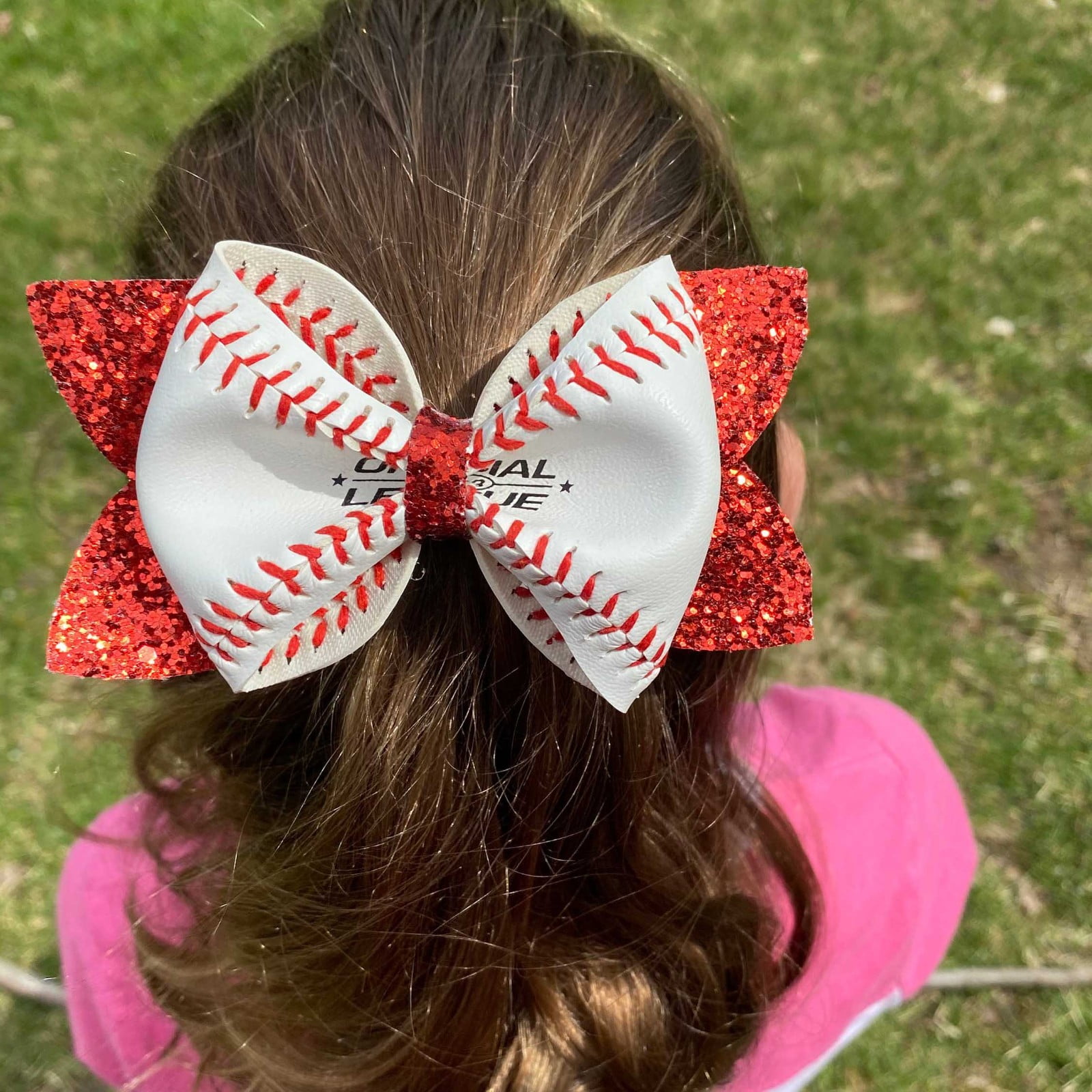 How to Wear Hair Bows 2023: 12 Unique & Cute Ribbon Styles – StyleCaster
