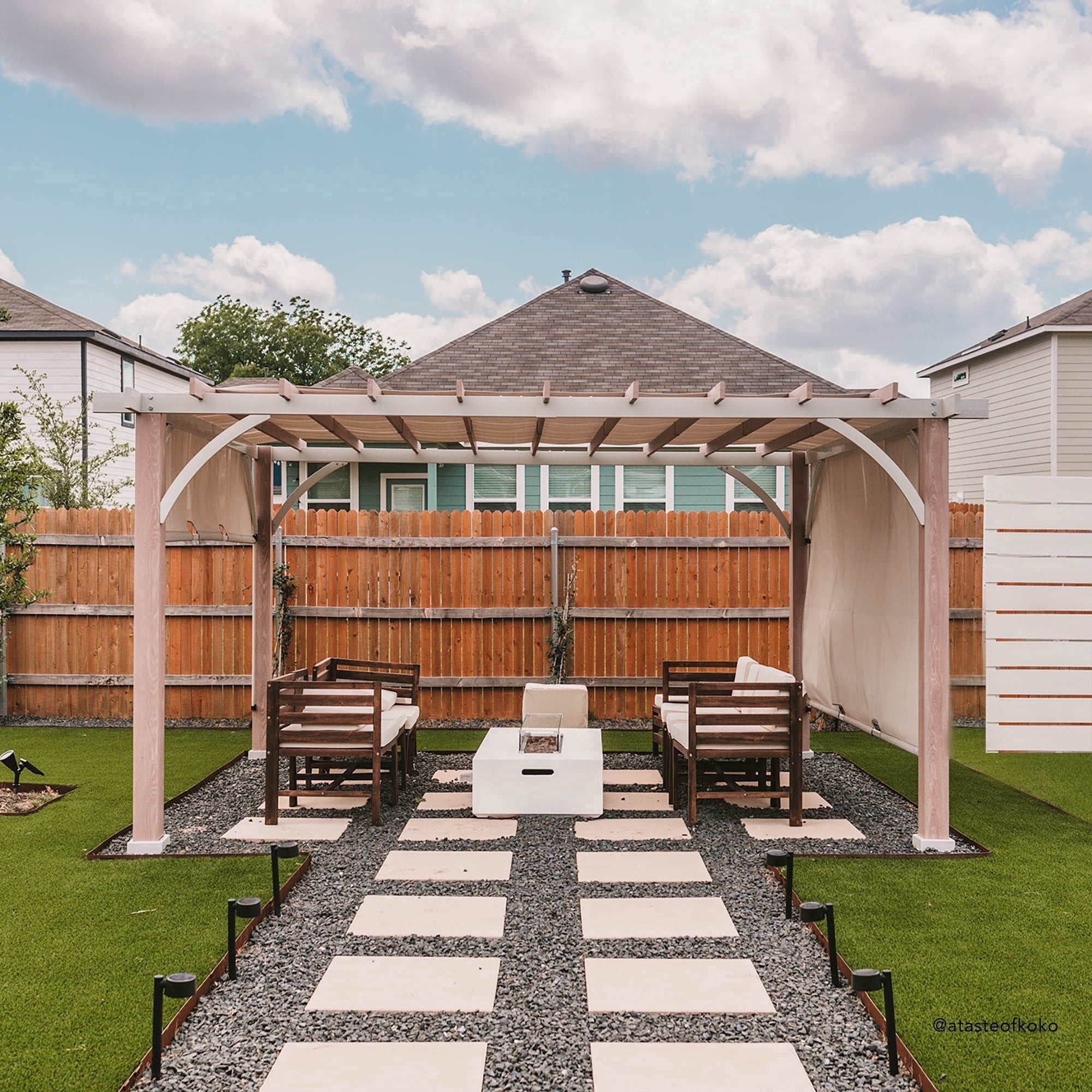 10ft offset cantilever patio umbrella Best Choice Products 10ft Offset Hanging Market Patio Umbrella w/Easy Tilt Adjustment, Polyester Shade, 8 Ribs for Backyard, Poolside