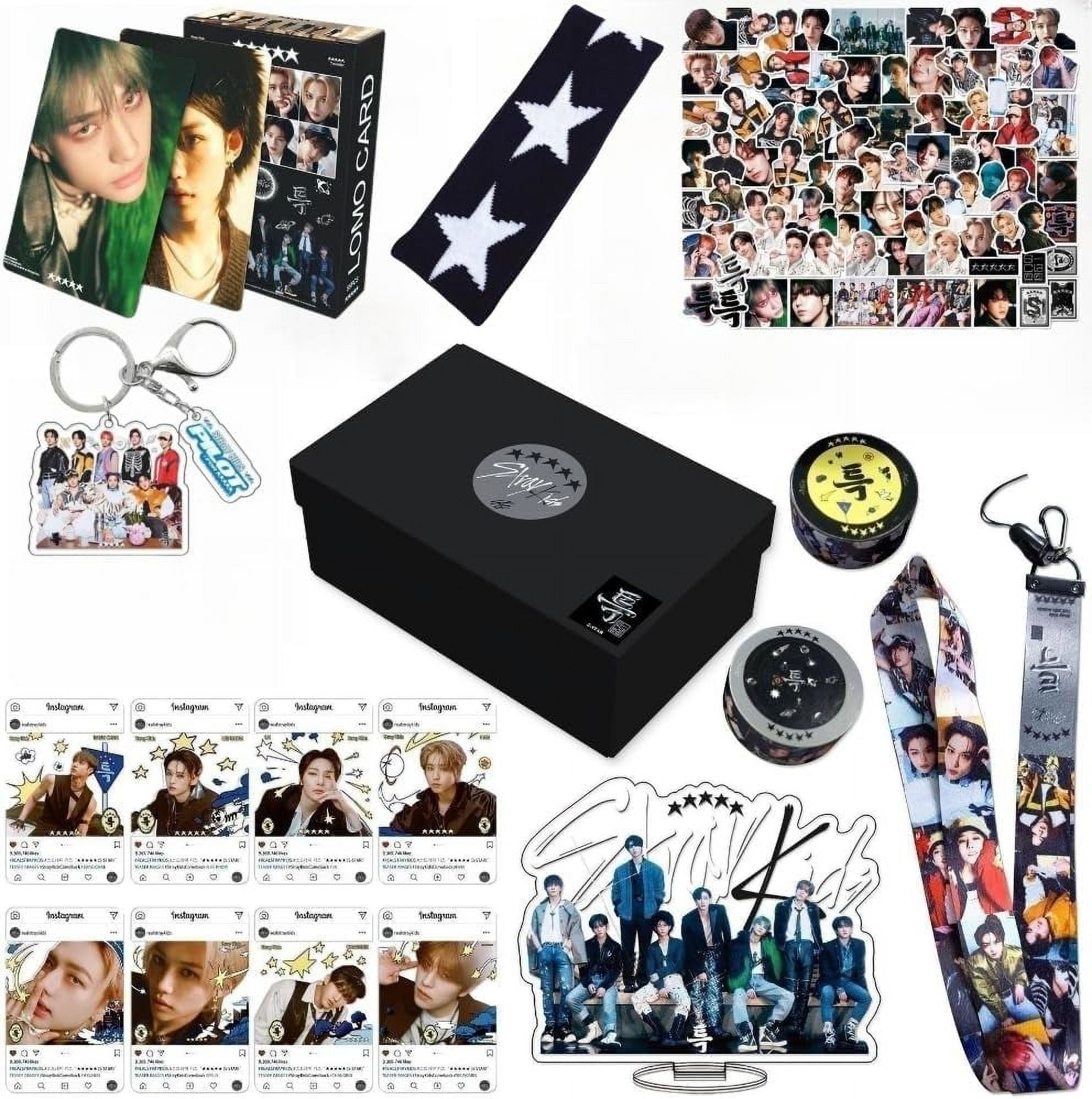 Coffret Cadeau Stray Kids - 2 Étuis à Badges + 2 Cordons - Pour Cartes D'Identité, Pass K-Pop - Fan Merchandise Officiel