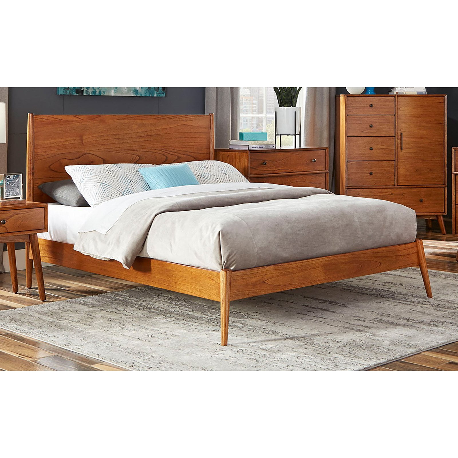 Cinnamon Brown Mahogany King Panel Bed with Wood Headboard