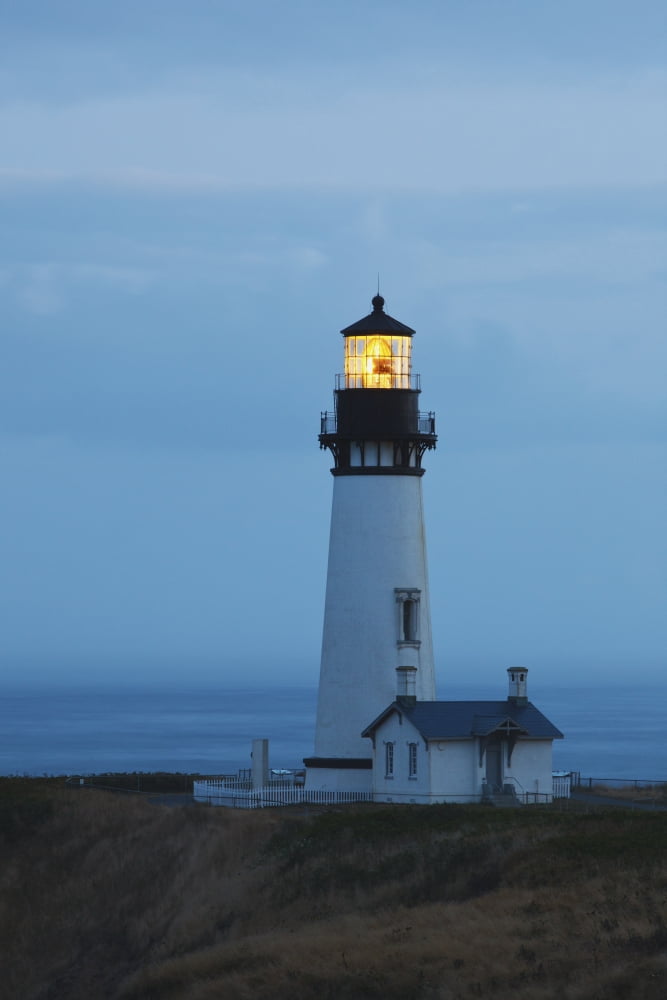 Sunrise At Yaquina Head Lighthouse Newport Oregon United States of America Canvas Art - Craig Tuttle Design Pics (12 x 19)