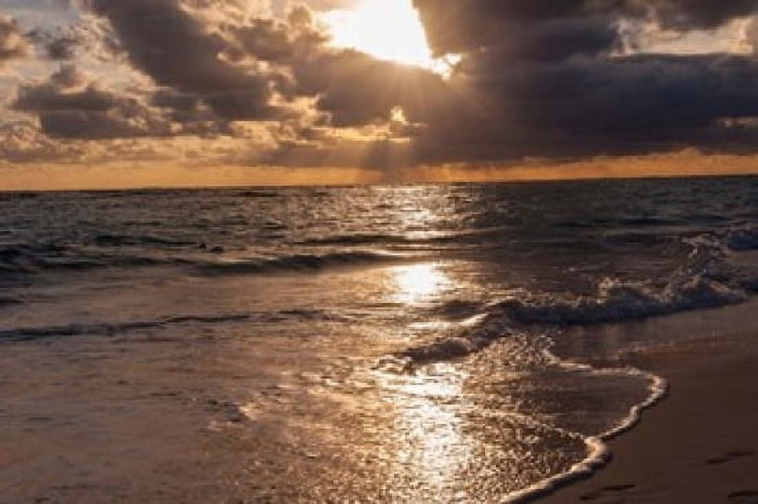 Sunrise Bavaro Higuey Punta Cana Dominican Republic Canvas Art - Lisa S Engelbrecht DanitaDelimont (22 x 15)