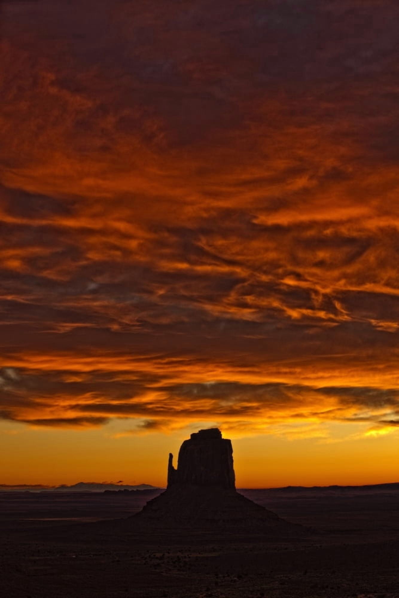 Sunrise Over Monument Valley Arizona Canvas Art - Robert Postma Design Pics (22 x 34)