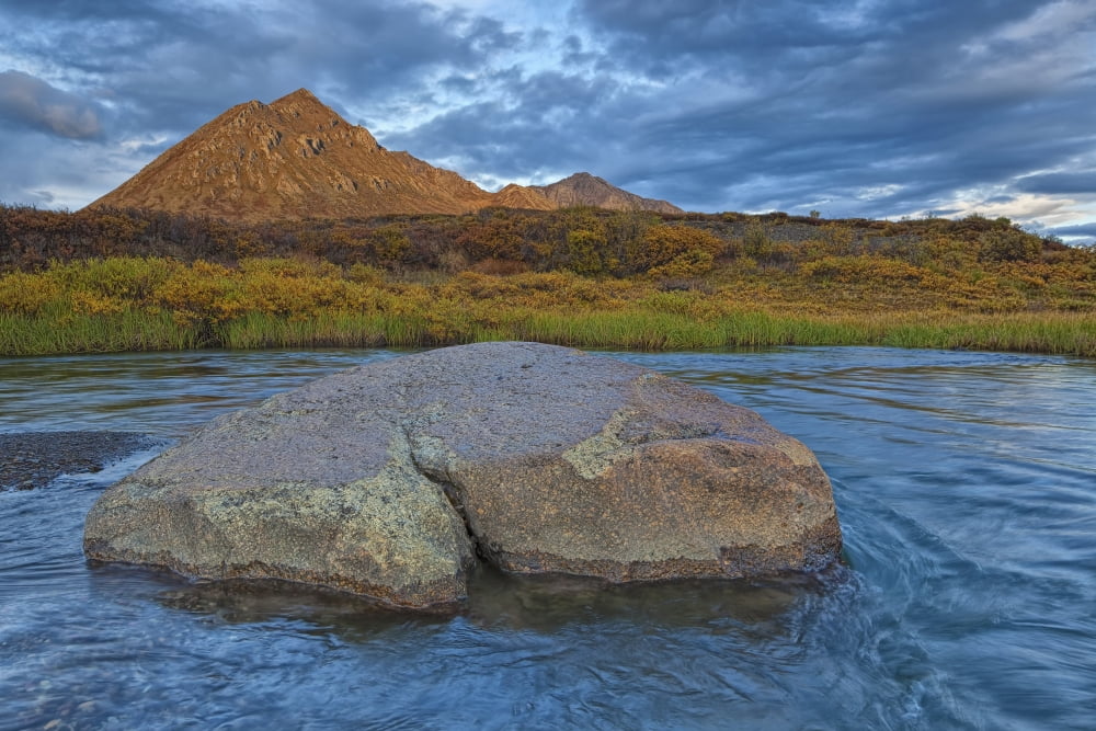 Sunset Light Hitting Angelcomb Peak And Blackstone River Along Dempster Highway Yukon Canada Canvas Art - Robert Postma Design Pics (19 x 12)