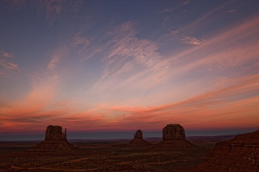 Sunset Over Monument Valley Arizona Canvas Art - Robert Postma Design Pics (17 x 11)