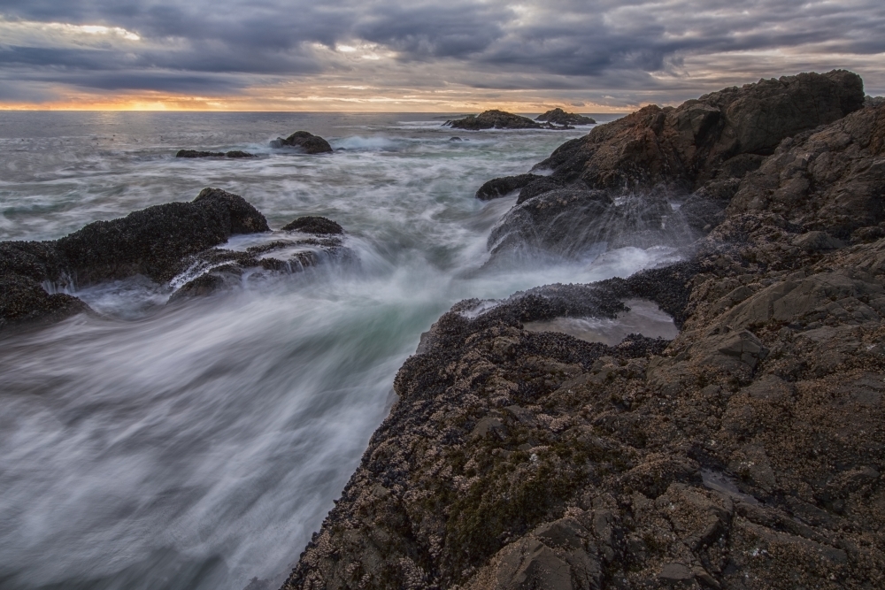Sunset Over Ocean At Sunset And High TideUcluelet Vancouver Island British Columbia Canada Canvas Art - Robert Postma Design Pics (19 x 12)