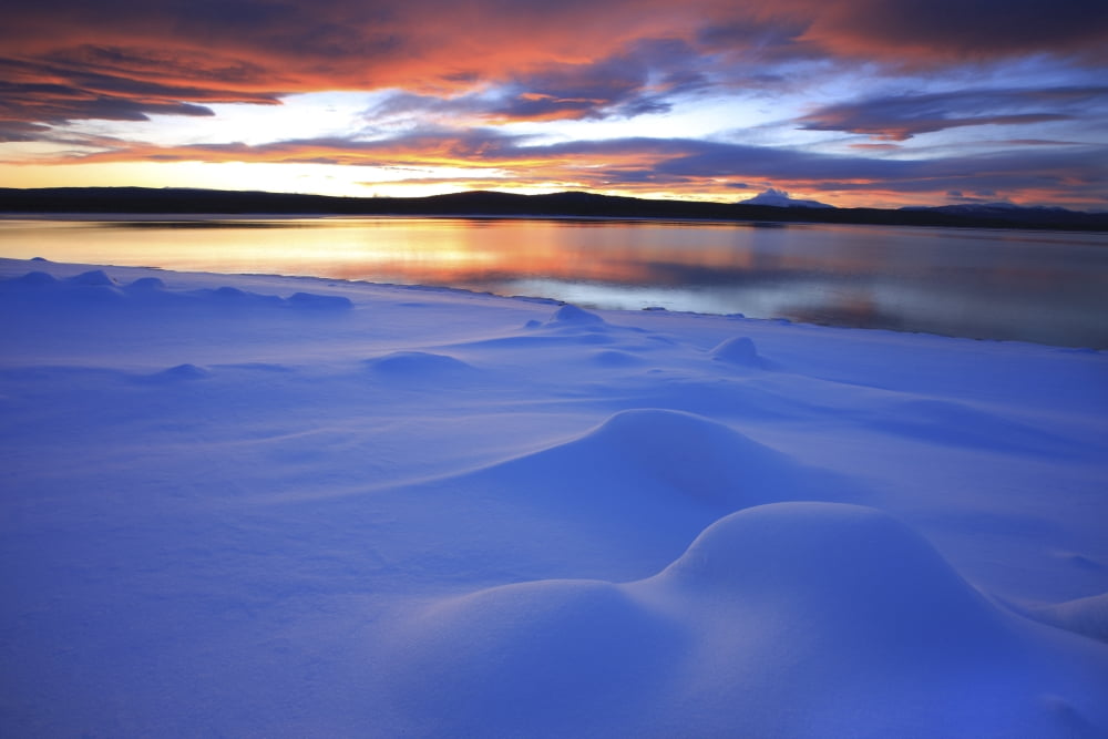 Sunset Over Teslin Lake Teslin Yukon Canvas Art - Robert Postma Design Pics (34 x 22)