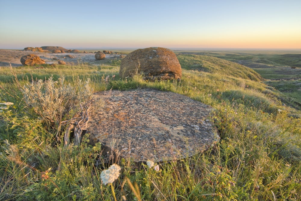 Sunset Over The Rocks At Red Rock Coulee Alberta Canada Canvas Art - Robert Postma Design Pics (18 x 12)