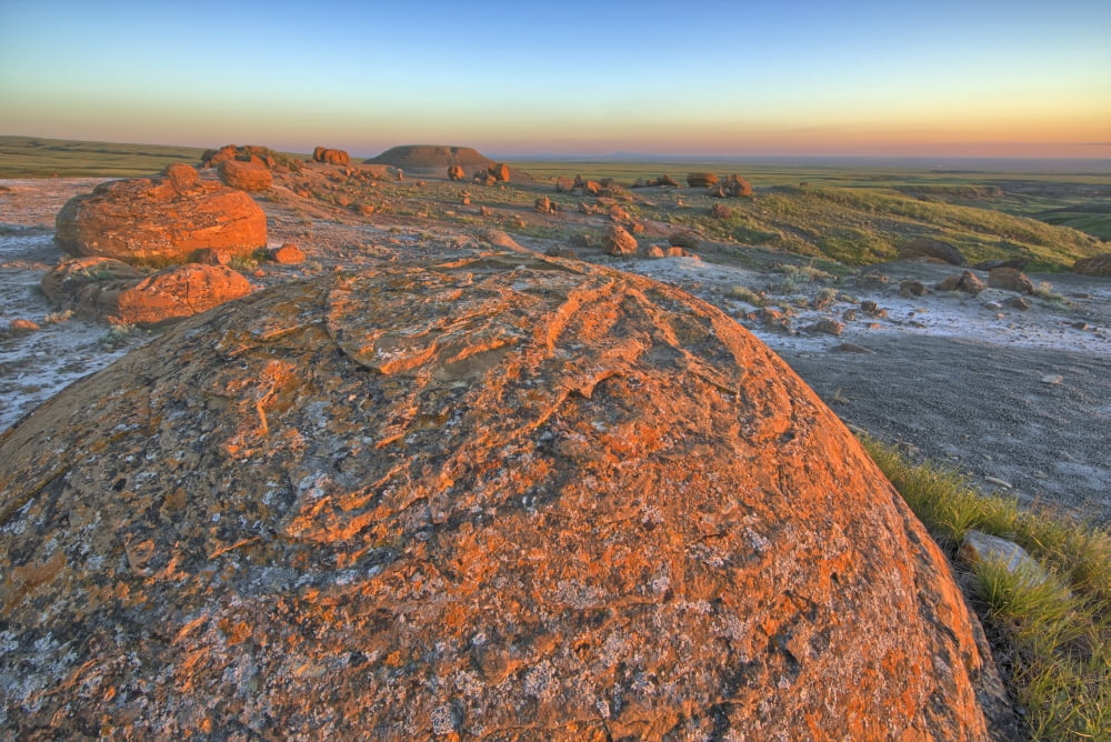 Sunset Over The Rocks At Red Rock Coulee Alberta Canada Canvas Art - Robert Postma Design Pics (36 x 24)