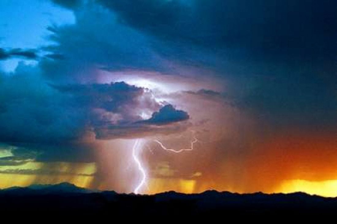Sunset Thunderstorm Canvas Art - Douglas Taylor (12 x 18)