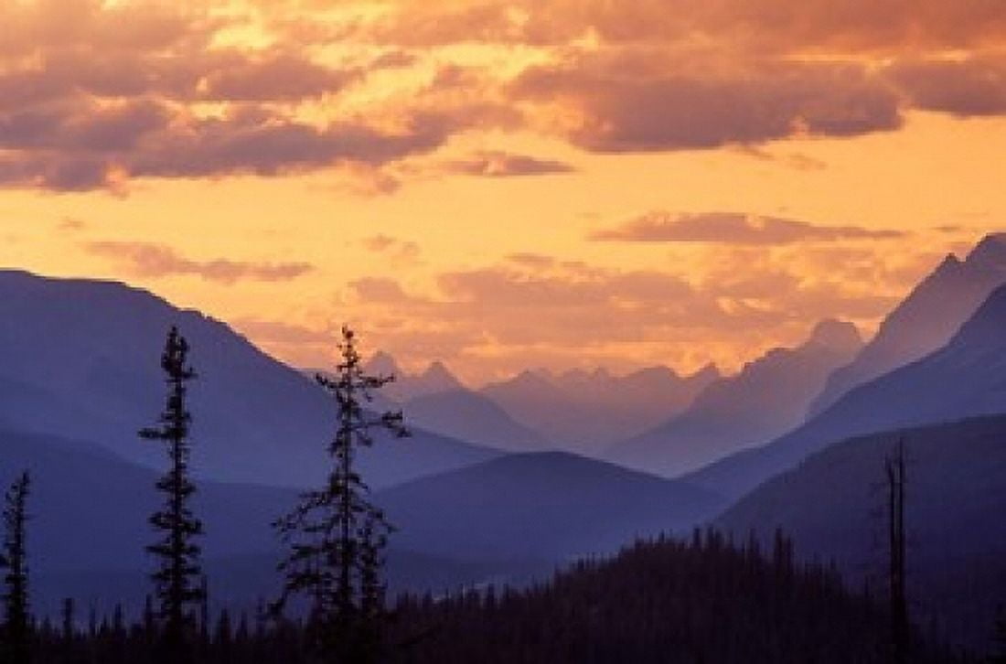 Sunset in Banff National Park Alberta Canada Canvas Art - Janis Miglavs DanitaDelimont (27 x 18)