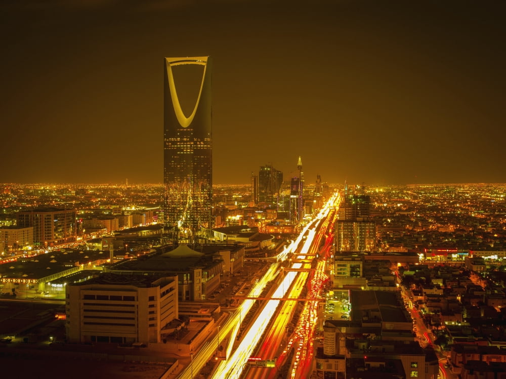 Sunset over Riyadh Riyadh Saudi Arabia Canvas Art - David Kirkland Design Pics (34 x 26)