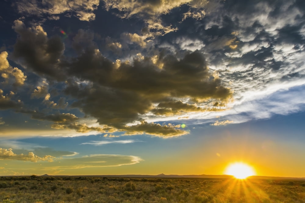 Sunset over rio grande valleyNew mexico united states of america Canvas Art - Michael DeYoung Design Pics (19 x 12)