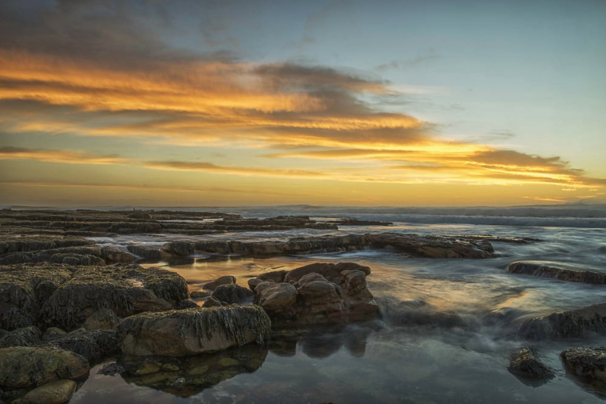 Sunset over the ocean near the city of Cape Town South Africa Canvas Art - Robert Postma Design Pics (19 x 12)