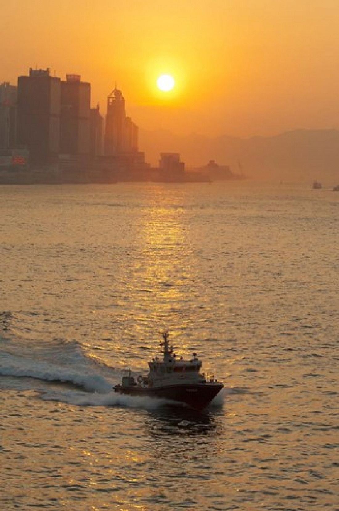 Sunset view from Victoria Harbor and Kowloon Hong Kong China Canvas Art - Cindy Miller Hopkins DanitaDelimont (24 x 36)