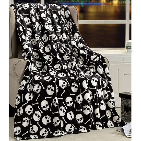 Elegant Comfort Lightweight Throw Blanket- Halloween Themed, Soft, Cozy and Plush- Throw Blankets, Perfect for Lounging this Spooky Season, 50 x 60 inches, Skull & Bones, Throw Blanket